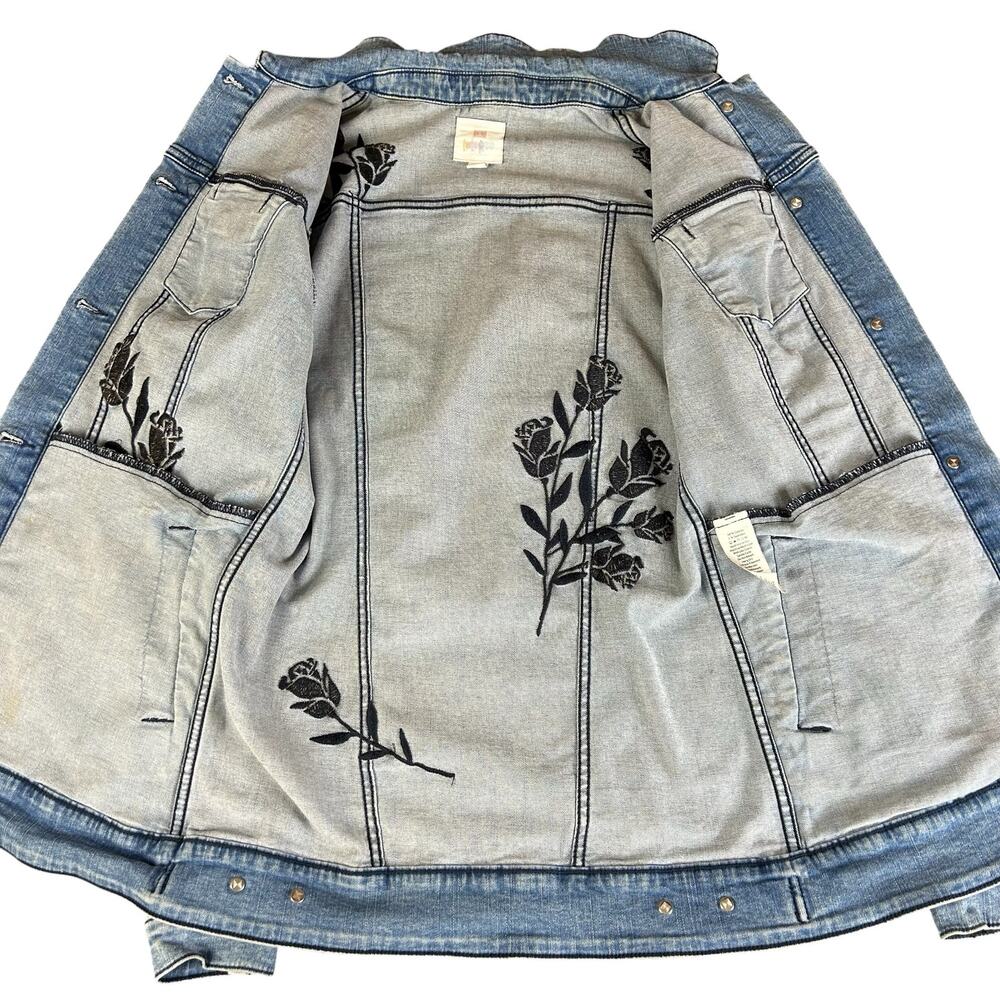 LuLaRoe Jaxon Jean Jacket Women Small Blue Floral Embroidered Denim Button Up - Picture 8 of 13